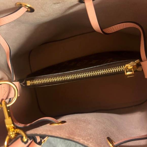 Louis Vuitton NéoNoé Pink - Picture 2 of 2